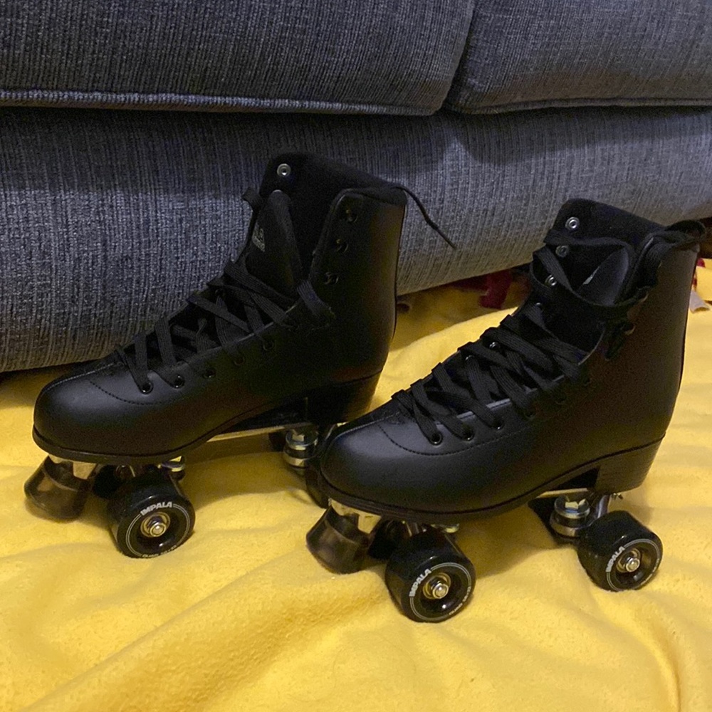 Never worn!!!  Impala womens skates